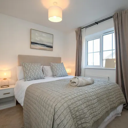 District Haven - Modern Comfort In *