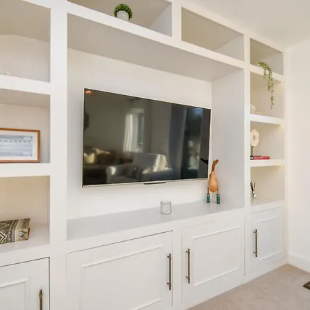 District Haven - Modern Comfort In *