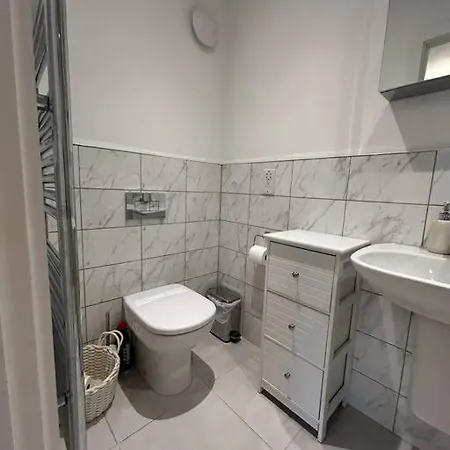 District Haven - Modern Comfort In 度假居 *