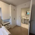 District Haven - Modern Comfort In Semesterbostad *