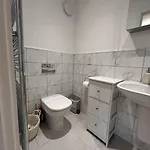 District Haven - Modern Comfort In Semesterbostad *