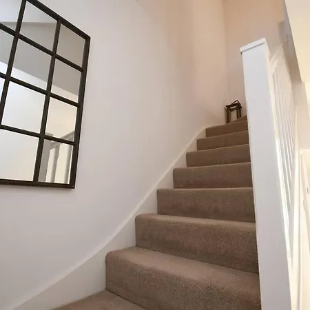 Σπίτι διακοπών District Haven - Modern Comfort In