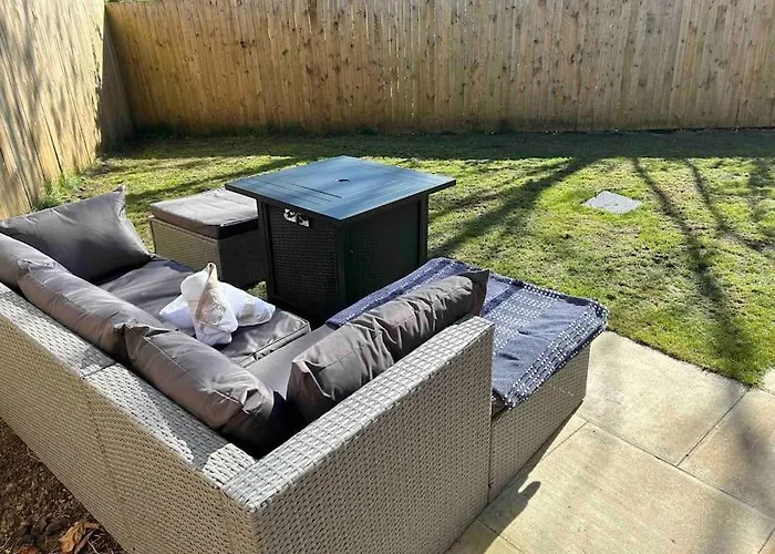 District Haven - Modern Comfort In