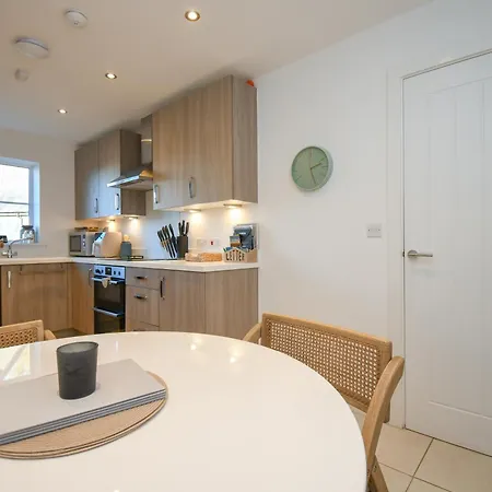 Сasa de vacaciones District Haven - Modern Comfort In *